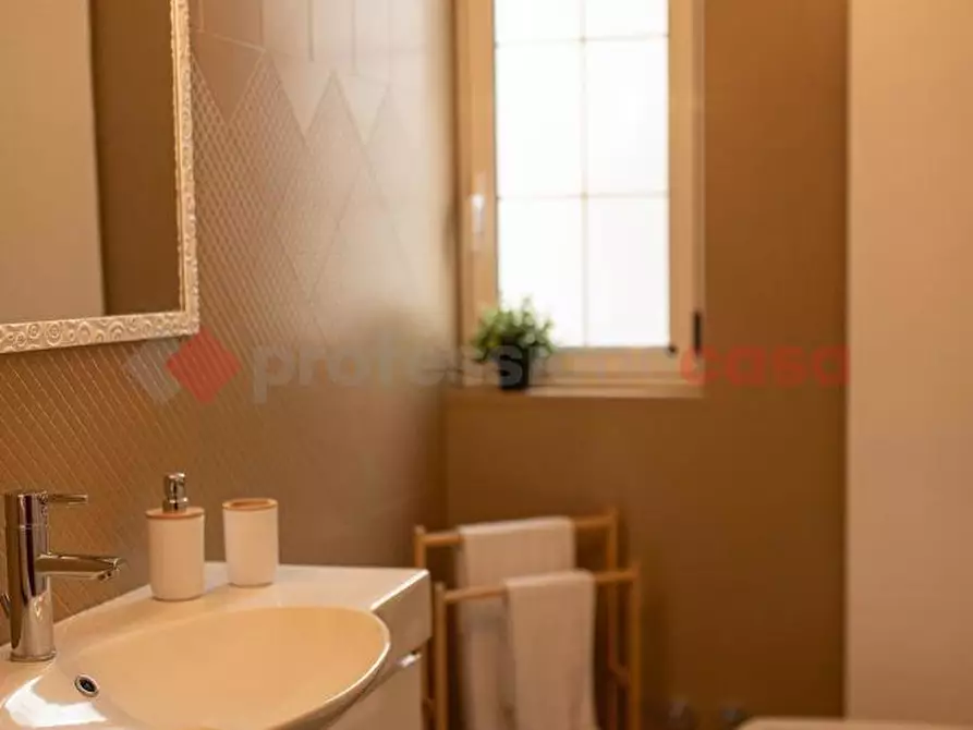 Immagine 12 di Casa indipendente in vendita  in Via ROMA, . a Monopoli