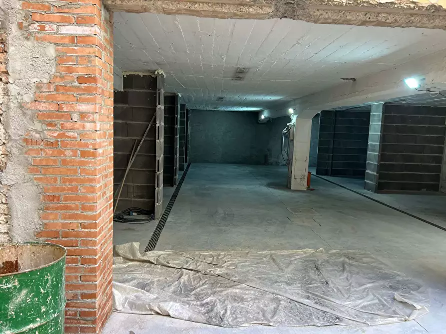 Immagine 6 di Box auto in vendita  in Via Camillo Casarini, 4 a Bologna