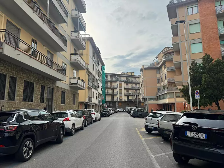 Immagine 6 di Negozio in vendita  in Via DOSIO a Firenze