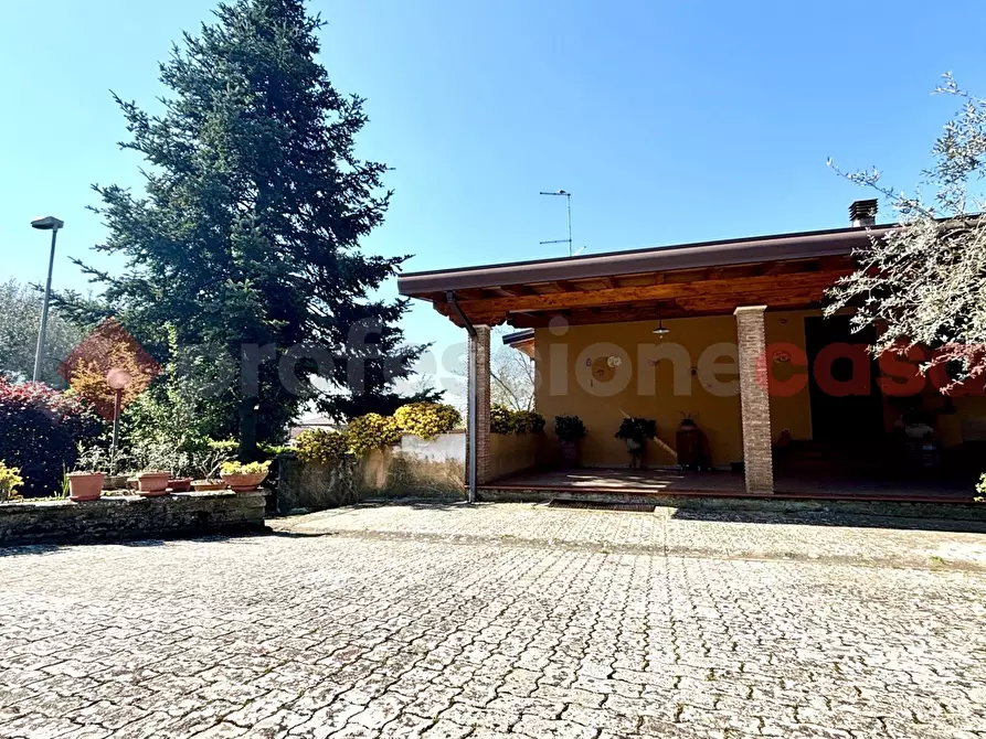 Immagine 2 di Casa bifamiliare in vendita  in Strada VICINALE VALLE D'UOVO, 7 a Fumone