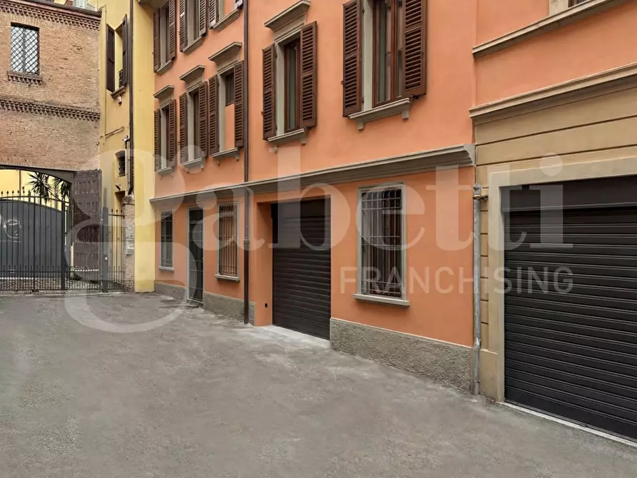 Immagine 7 di Appartamento in vendita  in Vicolo Carega, 3 a Bologna