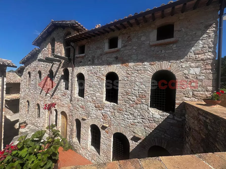 Immagine 1 di Rustico / casale in vendita  in Via FRAZIONE ACERA a Campello Sul Clitunno