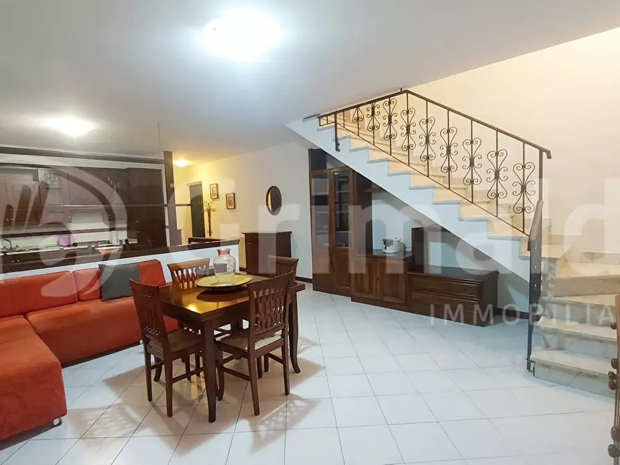 Immagine 2 di Villetta a schiera in vendita  in Via SAN LEONARDO, 1 a Massa