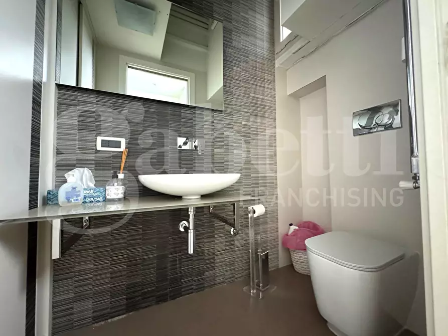 Immagine 9 di Ufficio in vendita  in Via Gaetano Donizzetti, 7B a Roma