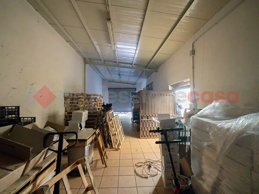 Immagine 20 di Negozio in vendita  in Via Casilina 62, 138 a Anagni