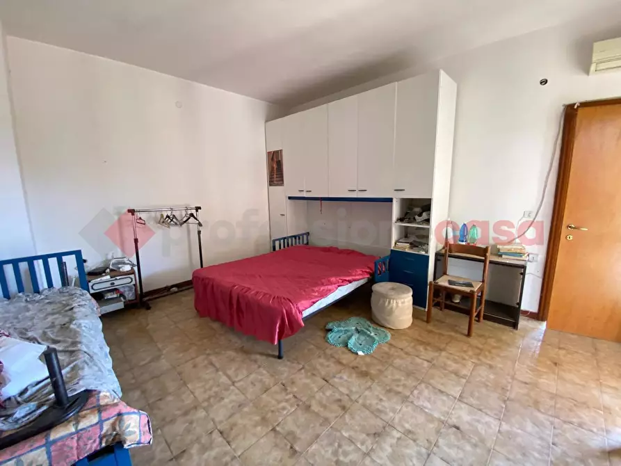 Immagine 13 di Casa indipendente in vendita  in Via Salerno, snc a Mondragone