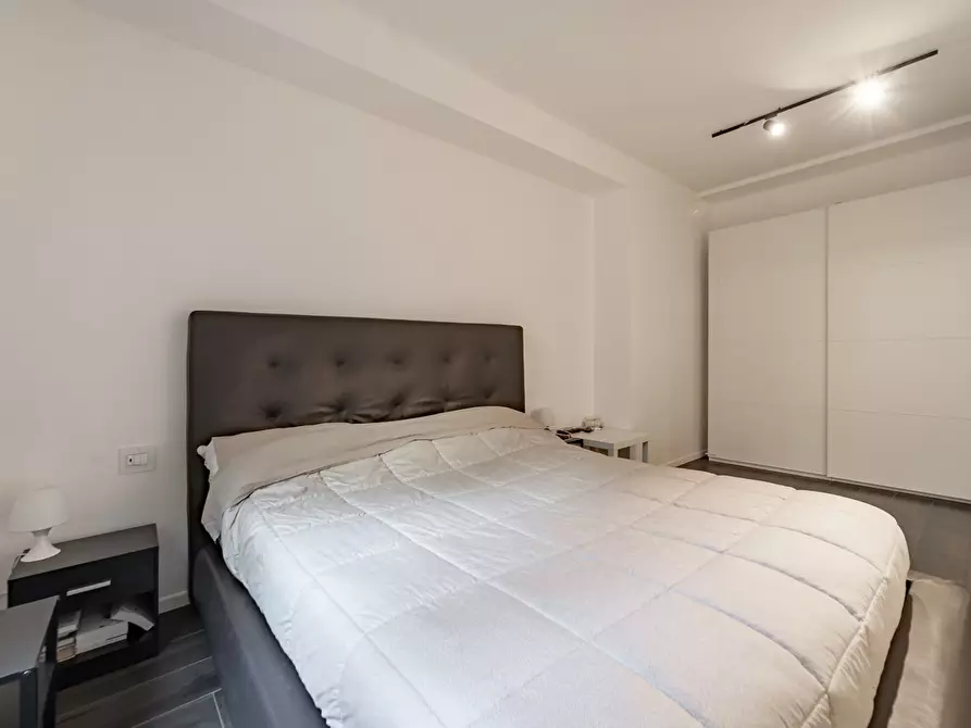 Immagine 15 di Loft/Open space in vendita  in Via Washington, 81 a Milano