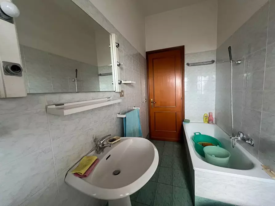 Immagine 15 di Appartamento in vendita  in Vicolo Dei Monti Di San Paolo, 4 a Roma