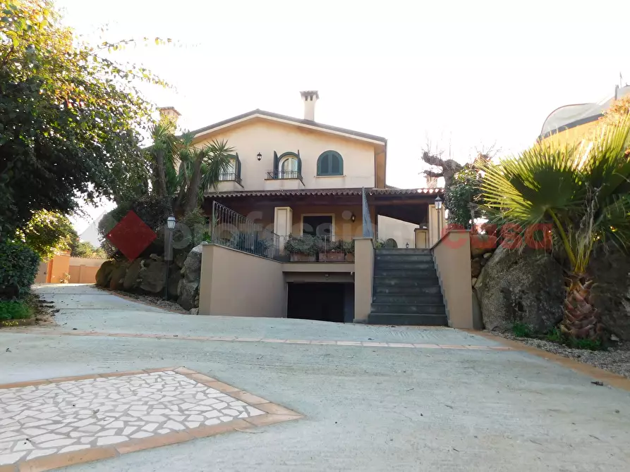 Immagine 1 di Villa in vendita  in Via Arciprete RodanÃ² Toscano, 14 a Polistena