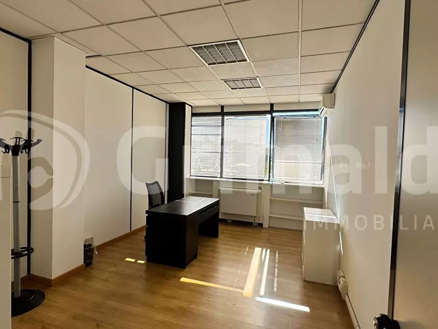 Immagine 7 di Ufficio in affitto  in Via Cornelia, 498 a Roma