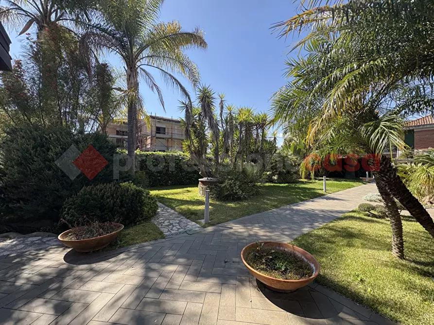 Immagine 38 di Villa in vendita  in Via RIO CLARO 2, 2 a Fondi