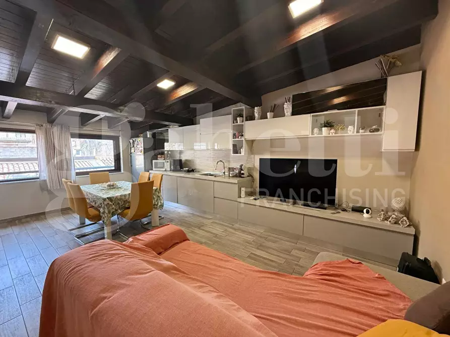 Immagine 4 di Casa indipendente in vendita  in Via Bianchi a Catania