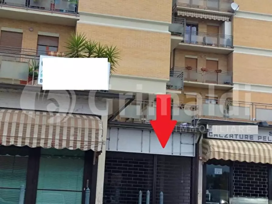 Immagine 12 di Negozio in affitto  in Via Antonio Gramsci a Corciano