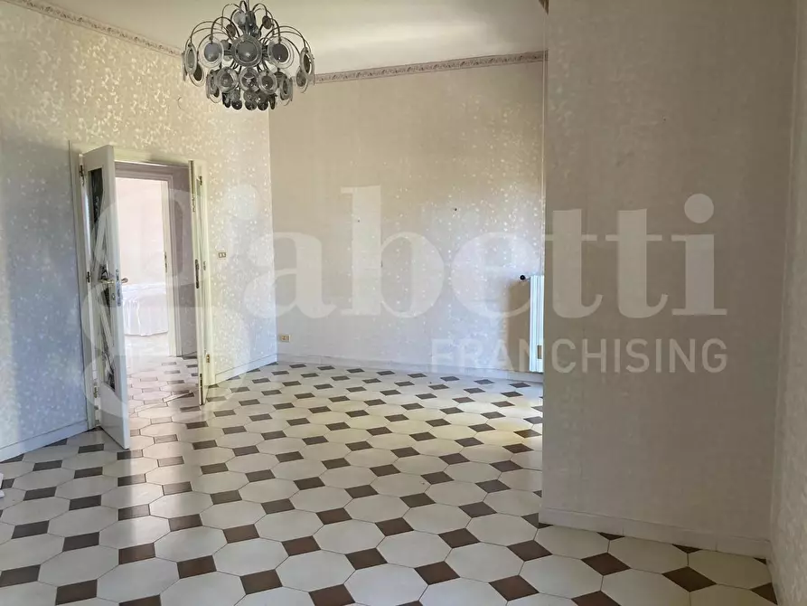 Immagine 3 di Appartamento in vendita  in Viale aldo moro, 169 a Torremaggiore