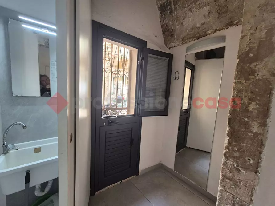Immagine 13 di Attività commerciale in vendita  in Via Roma, 93 a Siracusa