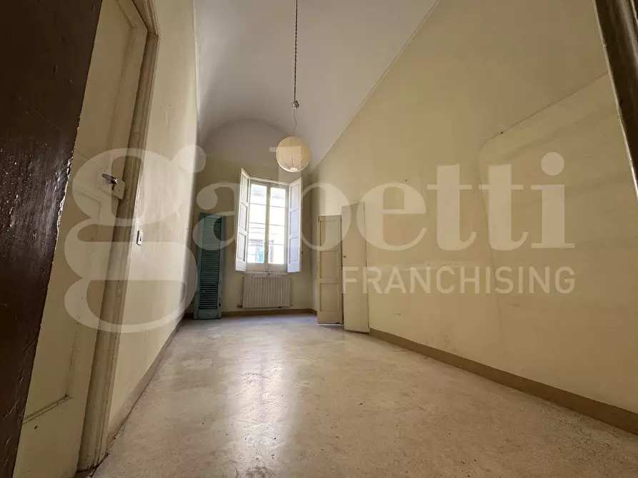 Immagine 17 di Appartamento in vendita  in Via Corte dei Guarini, 11 a Lecce