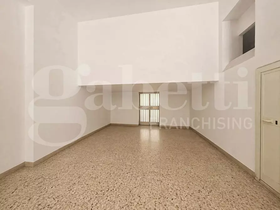 Immagine 8 di Laboratorio in vendita  in Via Bergamo a Palermo
