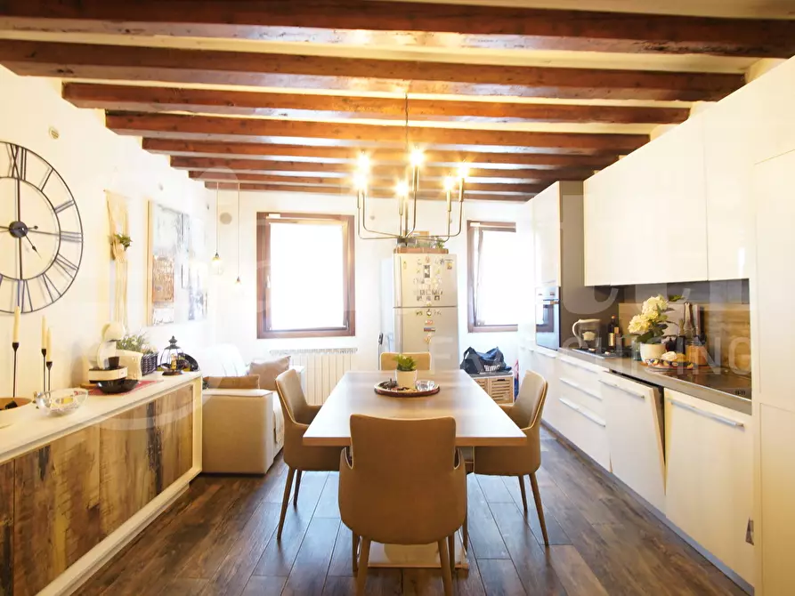 Immagine 1 di Appartamento in vendita  in Via Cannaregio, . a Venezia