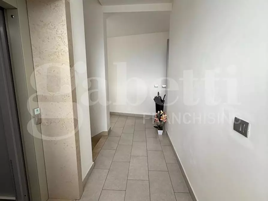 Immagine 38 di Appartamento in vendita  in Via Nazionale Appia a Curti