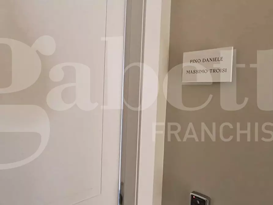 Immagine 6 di Appartamento in vendita  in Corso Garibaldi a Napoli