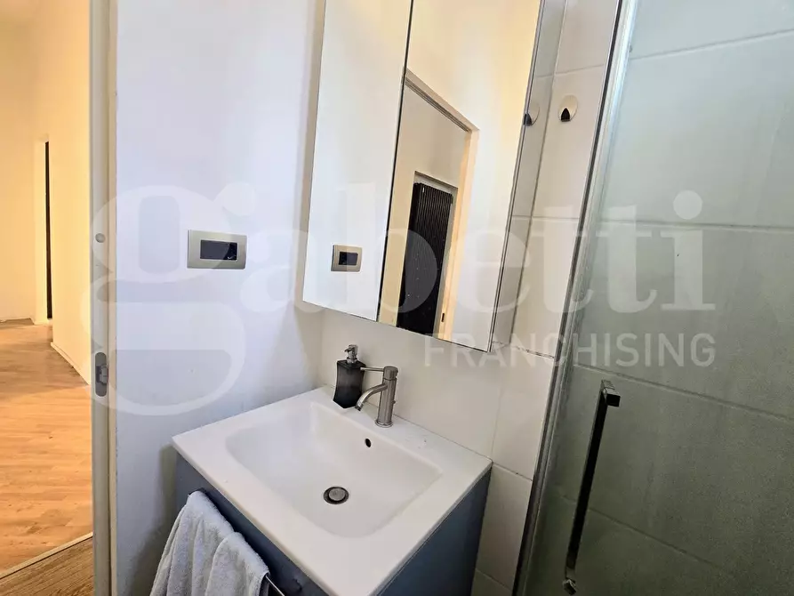 Immagine 13 di Appartamento in vendita  in Via dei Sardi, 48 a Roma