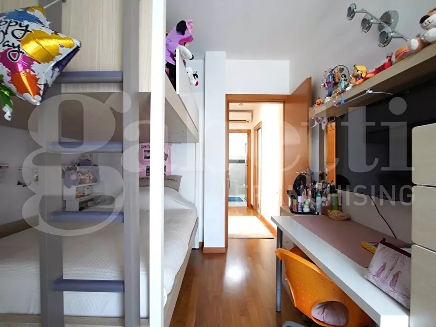 Immagine 11 di Appartamento in vendita  in Via Bissuola, . a Venezia