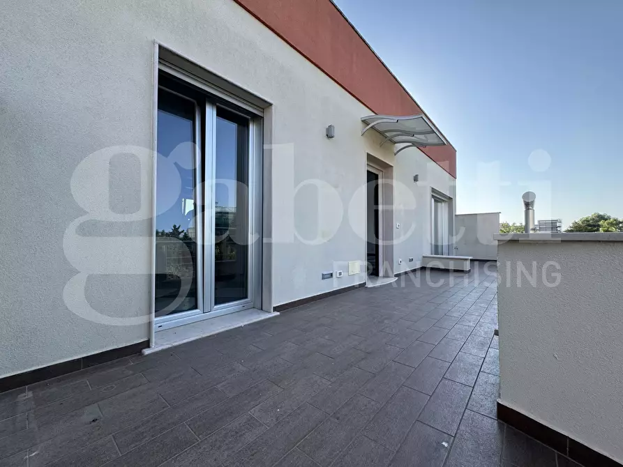 Immagine 19 di Appartamento in vendita  in Viale Giuseppe Grassi, 140 a Lecce