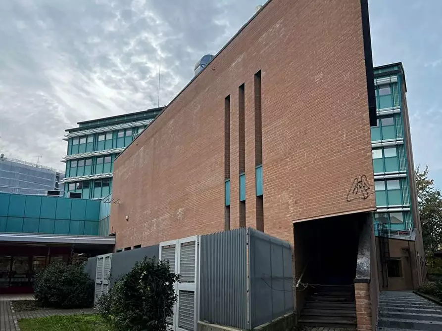 Immagine 4 di Negozio in affitto  in Via Andrea Costa, 154 a Bologna