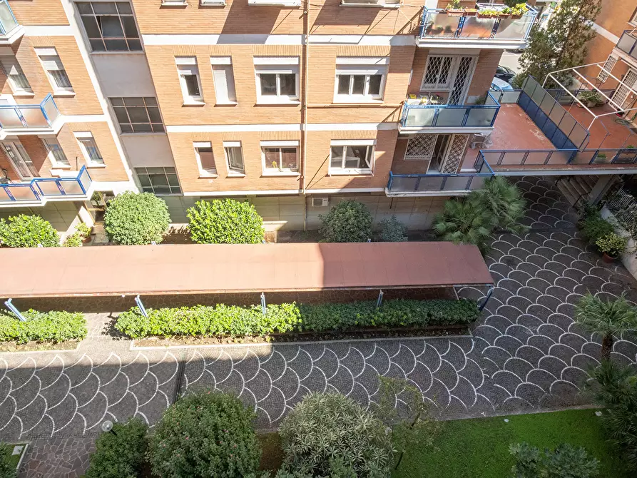 Immagine 19 di Appartamento in vendita  in Via Innocenzo XI, 44 a Roma