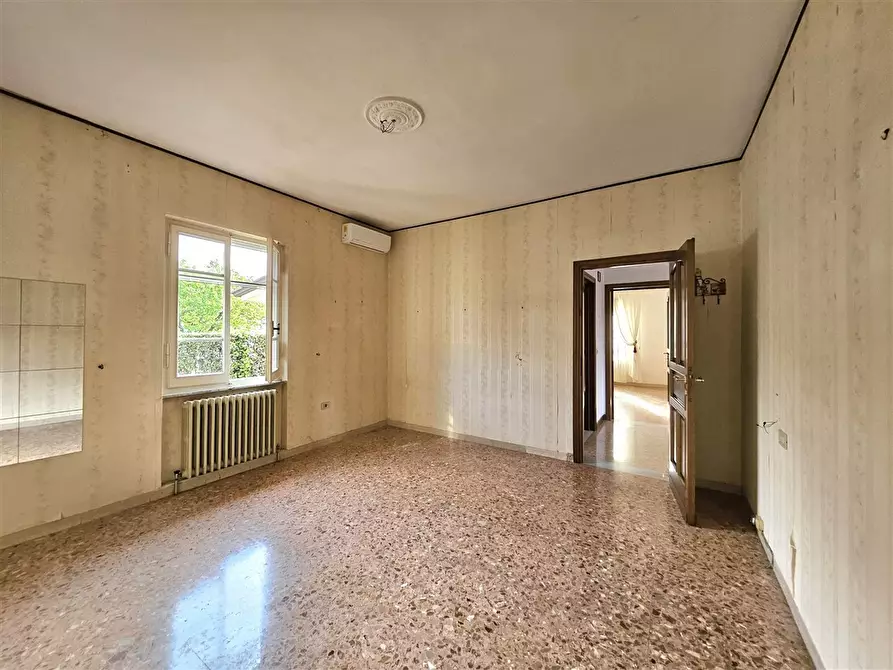 Immagine 15 di Casa bifamiliare in vendita  in Via COCOMBOLA, 50 a Massa