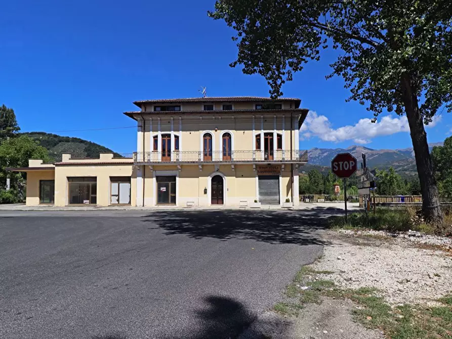 Immagine 6 di Casa bifamiliare in vendita  in Via Pesca, 1 a Posta Fibreno