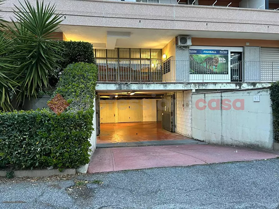 Immagine 3 di Box auto in vendita  in Via Luigi Gastinelli a Roma