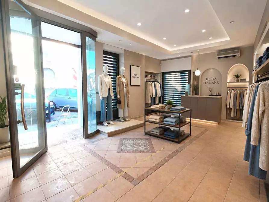 Immagine 1 di Negozio in vendita  in Piazza NICOLA TONDI a San Severo