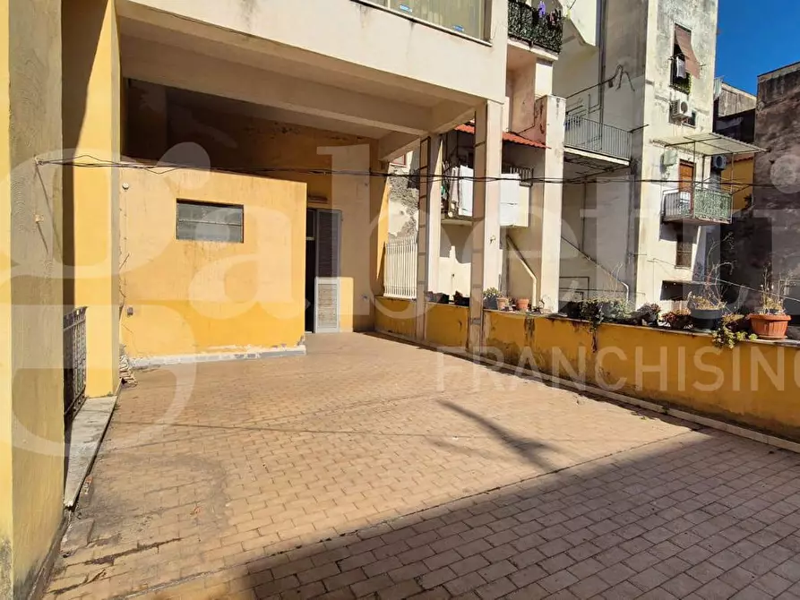 Immagine 24 di Appartamento in vendita  in Piazza Ernesto Cesaro, 13 a Torre Annunziata