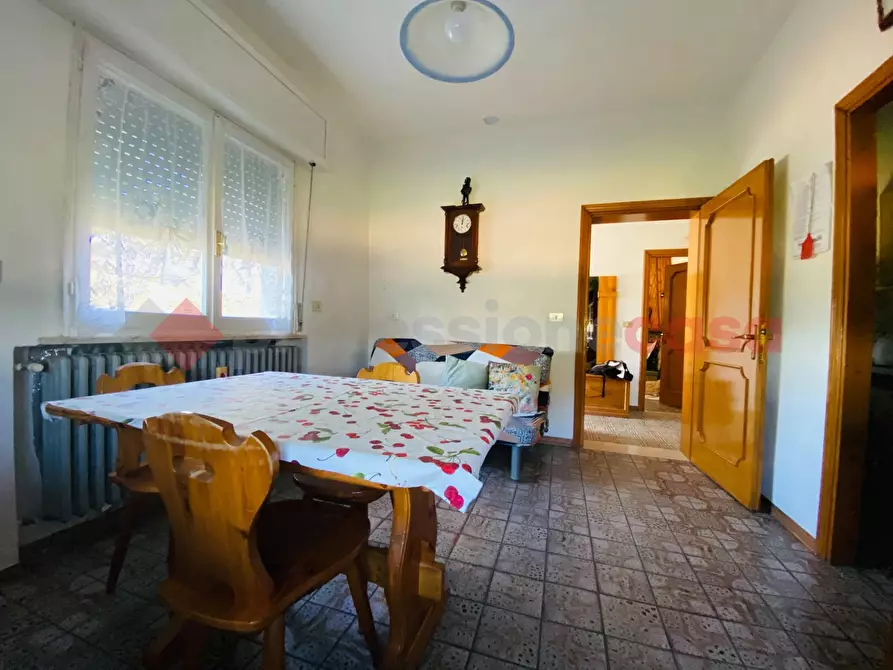 Immagine 11 di Villa in vendita  in Via Pulpiano a Viano