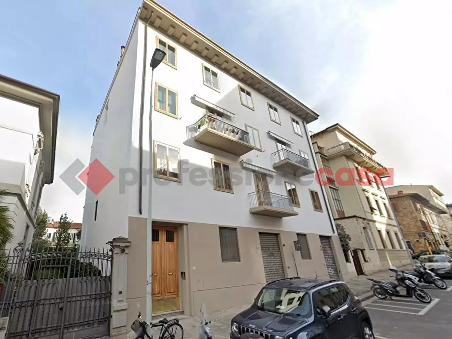 Appartamento in vendita in Via FRANCESCO CRISPI a Firenze