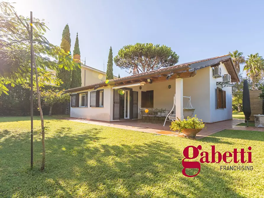 Immagine 1 di Villa in vendita  in Via Terracina, 90 a San Felice Circeo