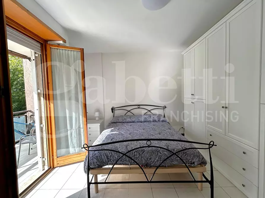 Immagine 23 di Appartamento in vendita  in Via di Decima, 256 a Roma