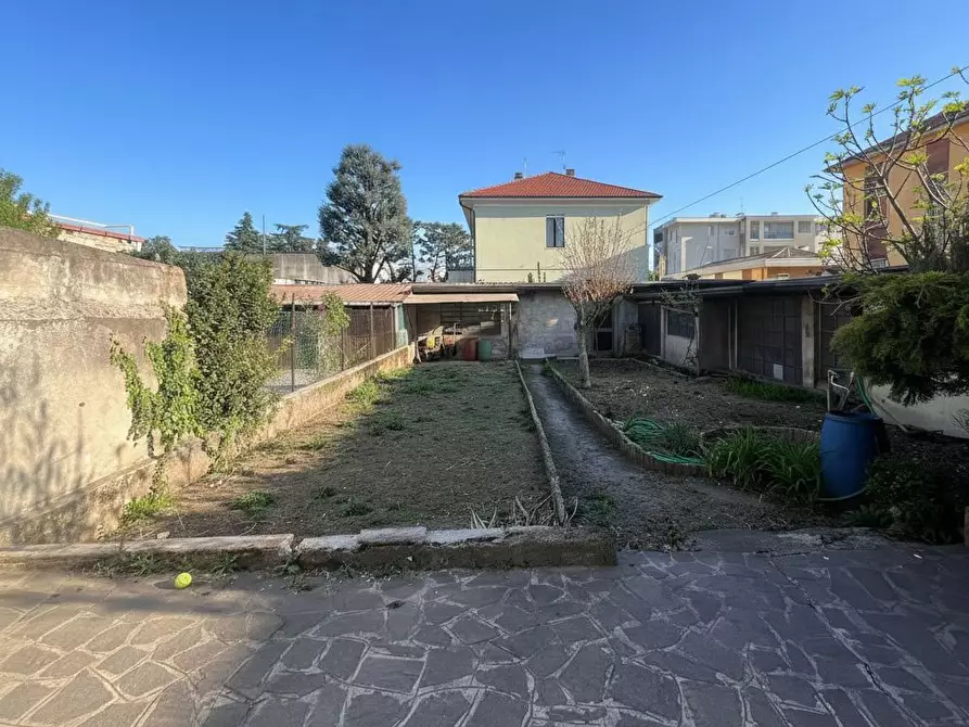 Immagine 21 di Palazzo in vendita  in Via Alessandria, snc a Legnano