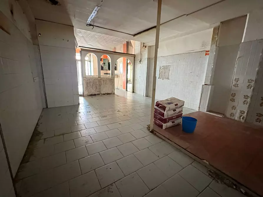 Immagine 5 di Negozio in affitto  in Via Tommaso Cannizzaro, 49 a Messina
