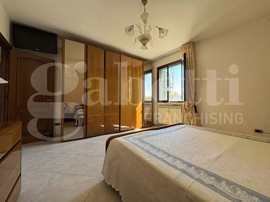 Immagine 29 di Villa in vendita  in Via San Gregorio Armeno, 42 a Nardo'