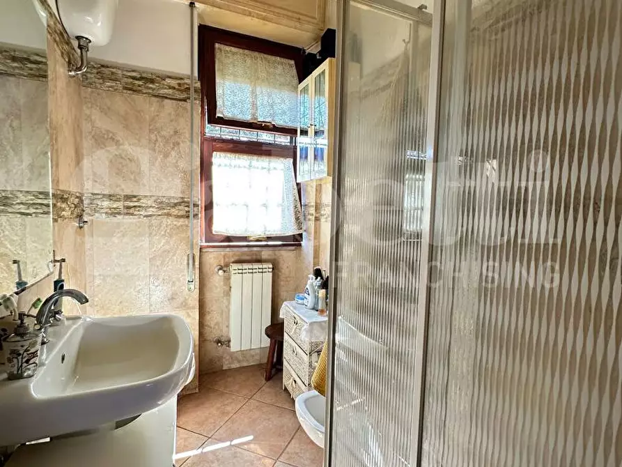 Immagine 35 di Villa in vendita  in Via dora baltea, 105 a Ardea