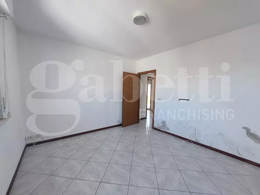 Immagine 30 di Palazzo in vendita  in Via Cesare Battisti, 163 a Alba Adriatica