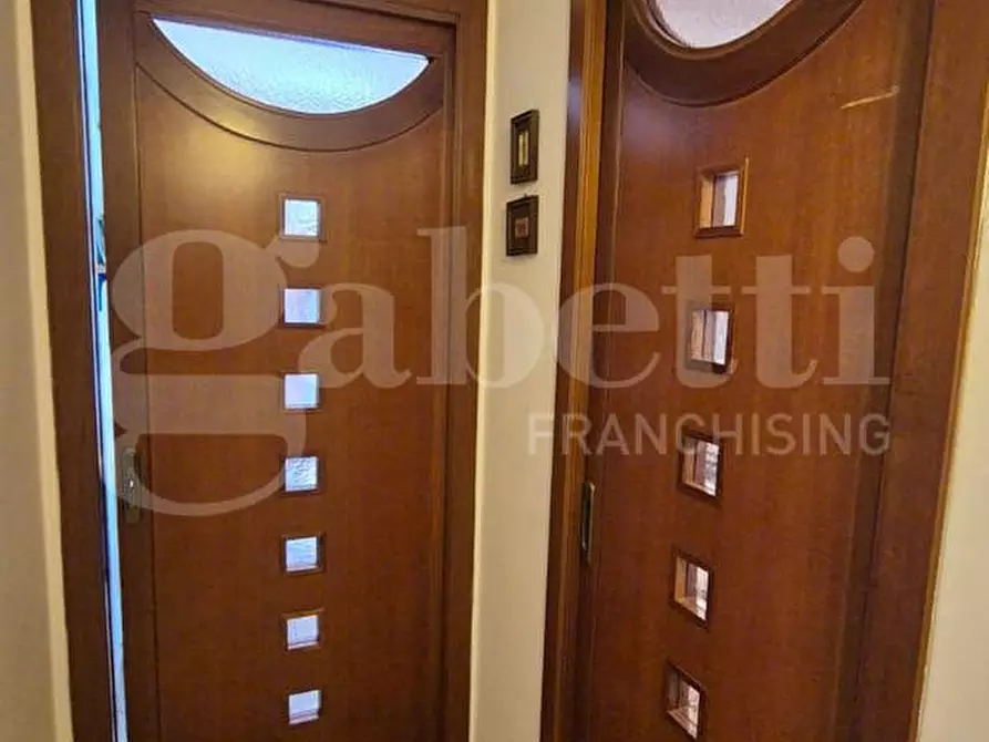 Immagine 36 di Casa indipendente in vendita  in Corso Umberto I, 193 a Torre Annunziata