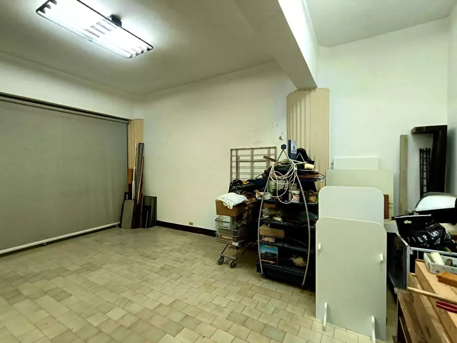 Immagine 6 di Negozio in affitto  in Via Gazzi, 22 a Messina