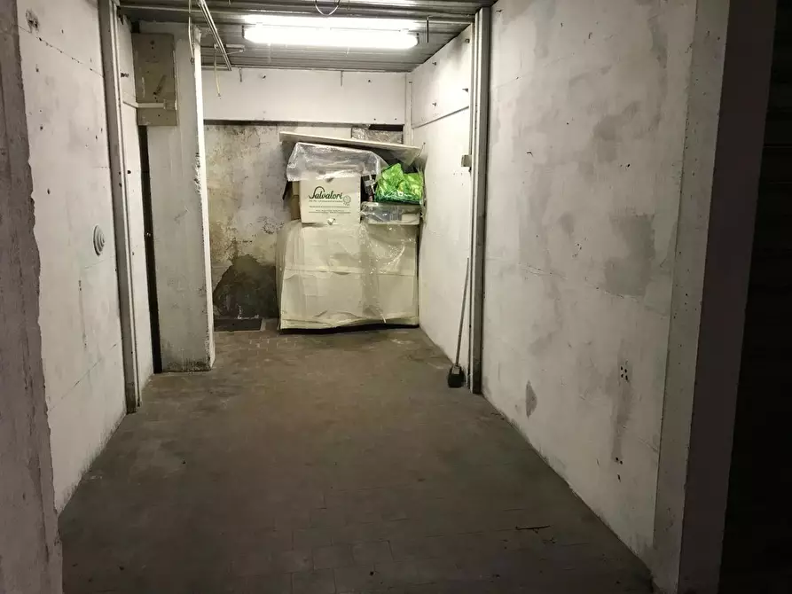 Immagine 3 di Box auto in vendita  in Via Silvestri, 240 a Roma