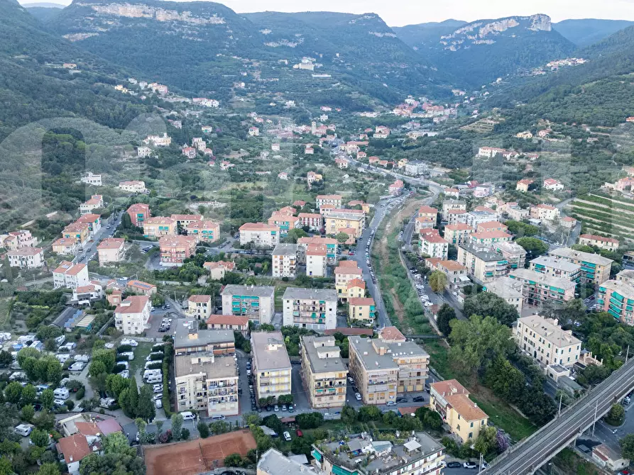 Immagine 8 di Appartamento in vendita  in Via Calvisio a Finale Ligure