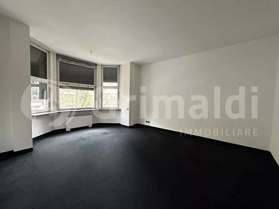 Immagine 11 di Ufficio in affitto  in Via antonio Canova, 19 a Milano