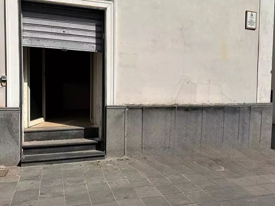 Immagine 2 di Negozio in affitto  in Corso Nazione, 49 a Scafati