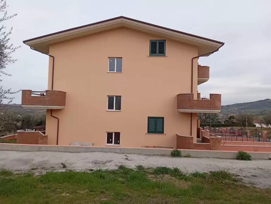 Immagine 4 di Villetta a schiera in vendita  in Via della Madonna, 0 a Campli